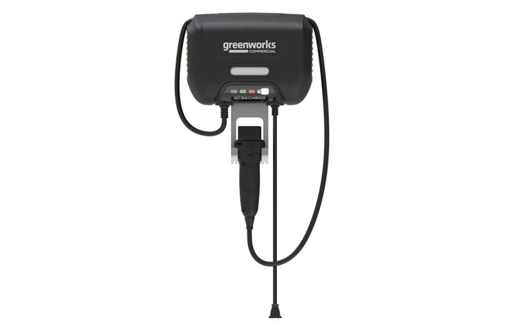 Зарядное устройство для трактора и райдера Greenworks GC82CH600 82В