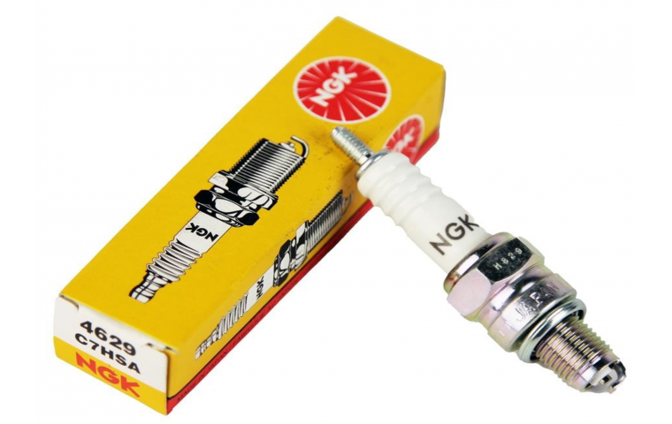 Свеча зажигания NGK C7HSA